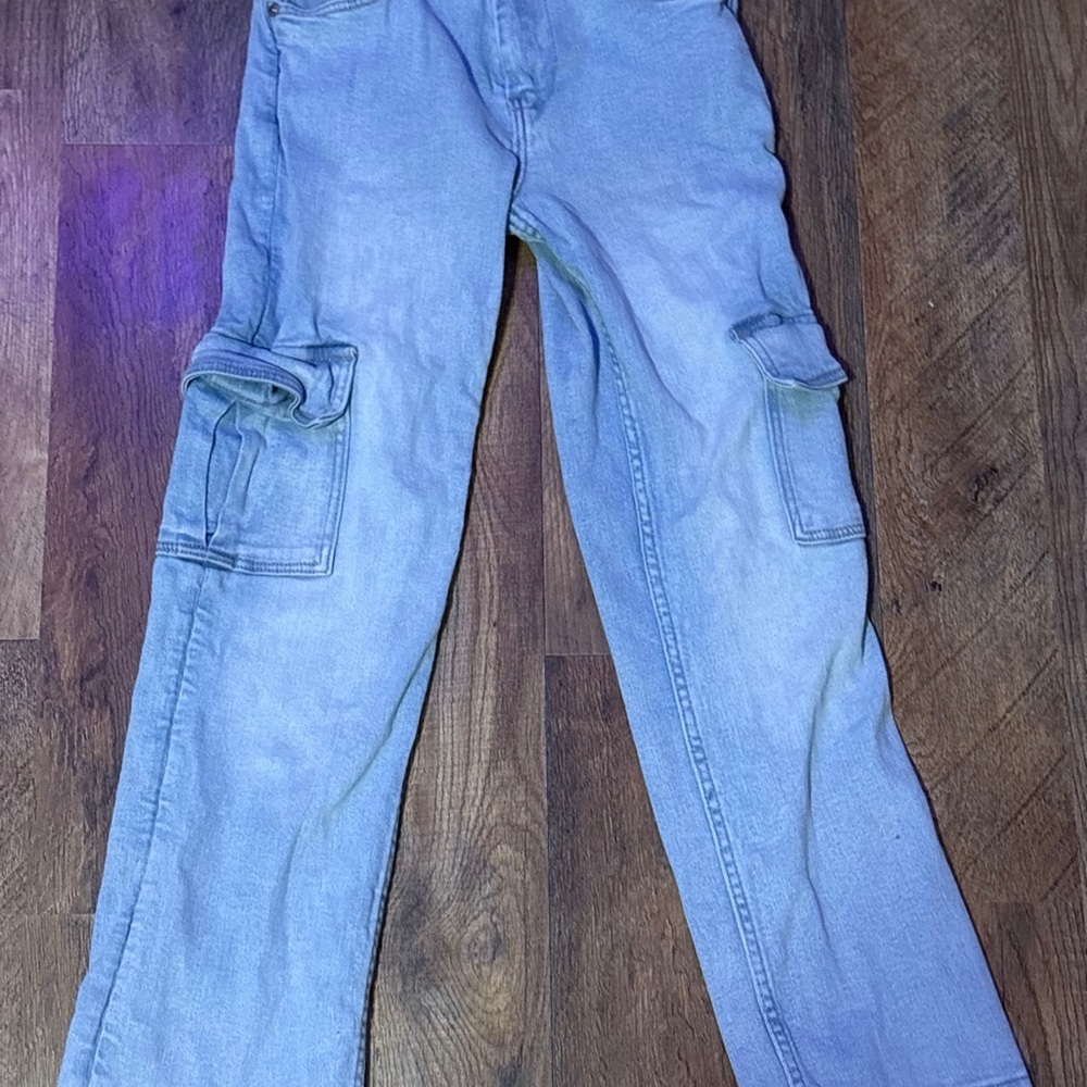 Zara Blue Relaxed Fit Jeans with Utilitarian Style